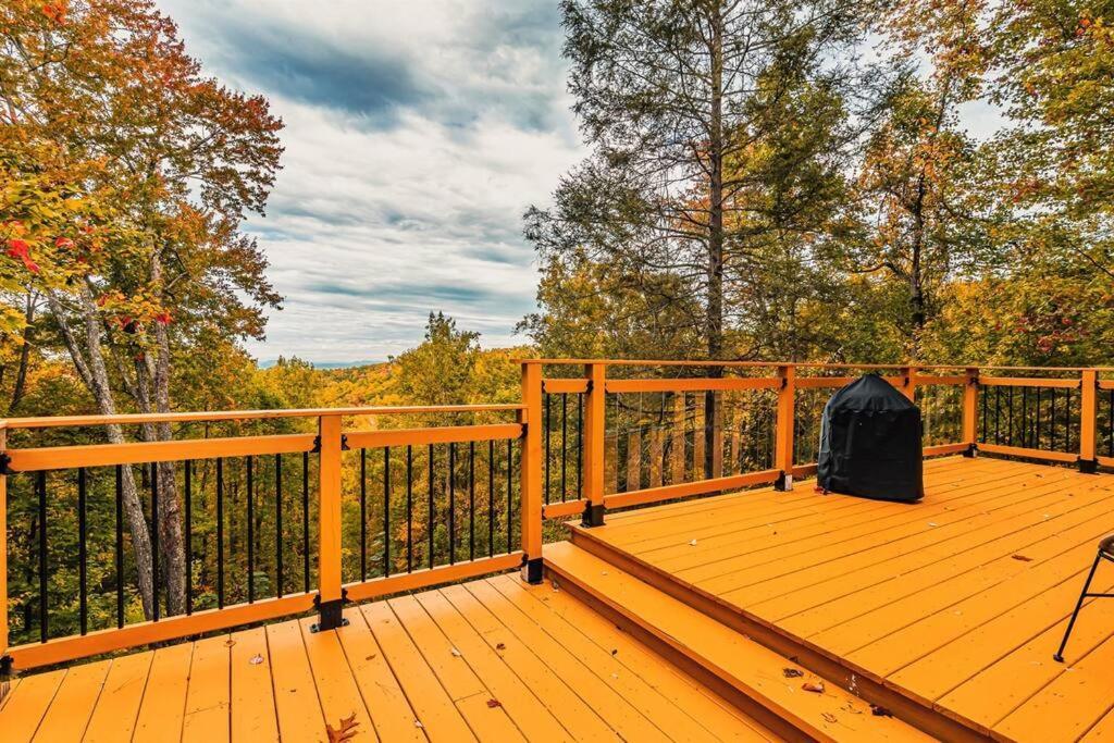 Secluded Mtn View New! 10 Mins To Gatlinburg Or Park Villa Exterior photo