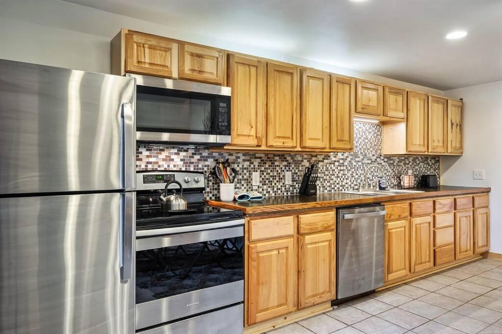 Secluded Mtn View New! 10 Mins To Gatlinburg Or Park Villa Exterior photo